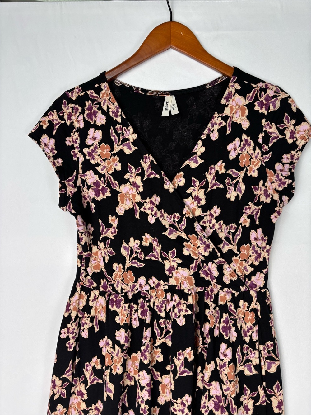 Pact Fit & Flare Crossover Dress Black Floral Size M Mini Short Sleeve - Picture 2 of 7